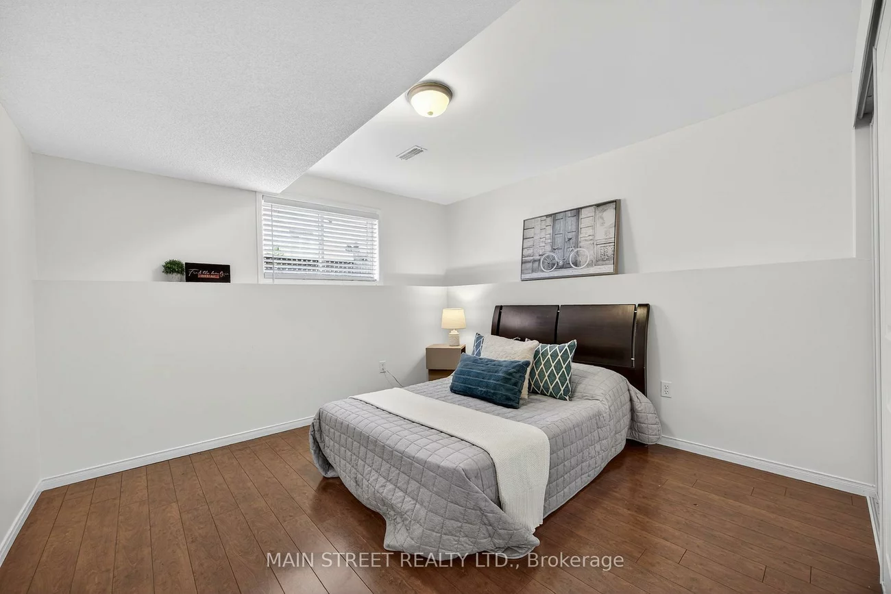 94, Silver Maple, Holly, Barrie