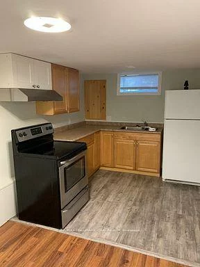 32, Grove, Queen's Park, Barrie