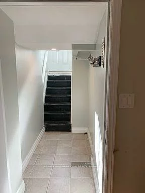 32, Grove, Queen's Park, Barrie