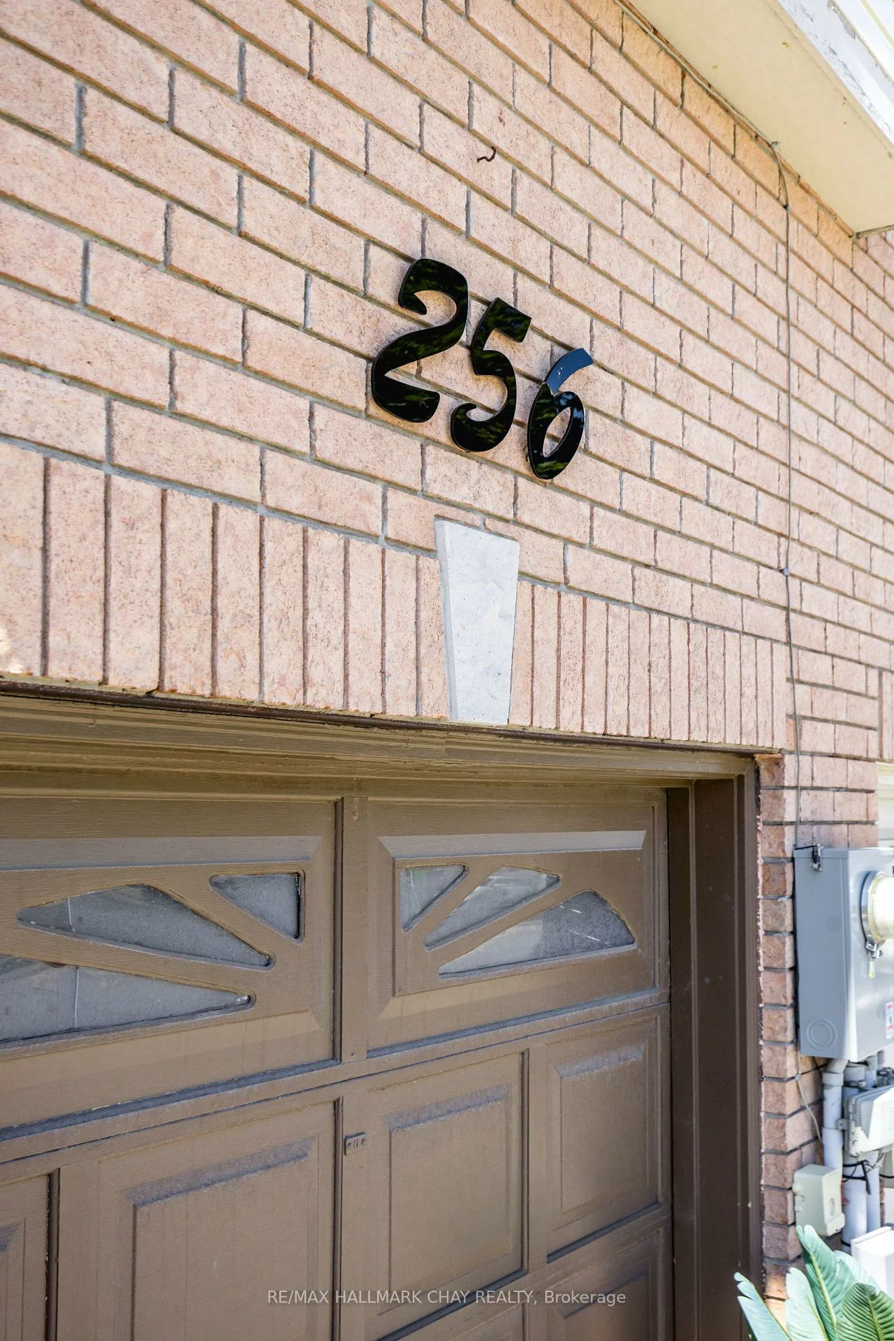 256, Ferndale, Ardagh, Barrie