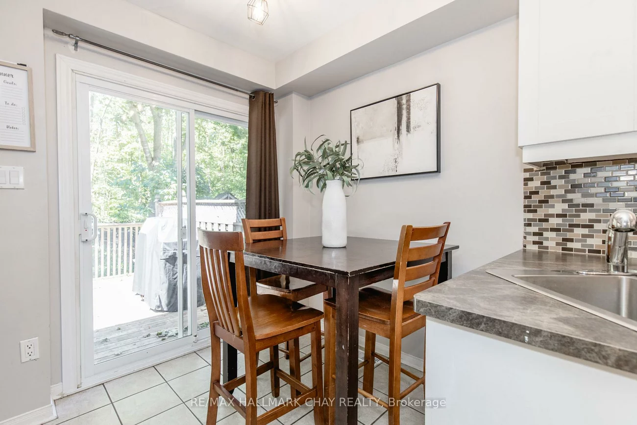 256, Ferndale, Ardagh, Barrie