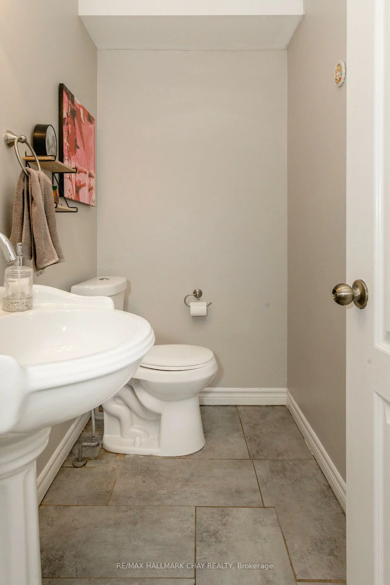 256, Ferndale, Ardagh, Barrie