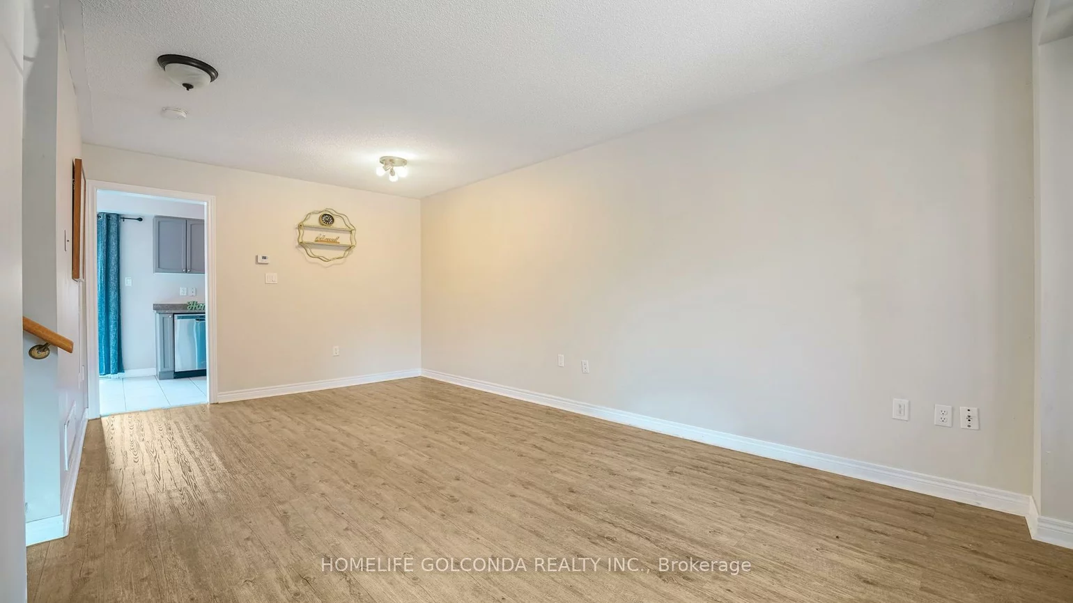 21, Bentley, 400 West, Barrie