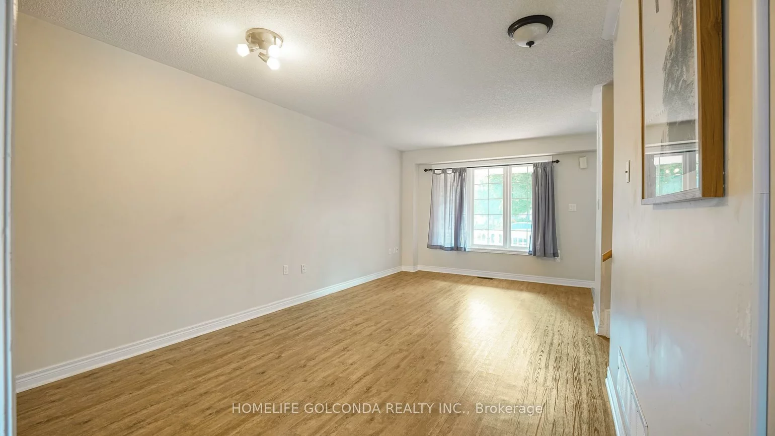 21, Bentley, 400 West, Barrie