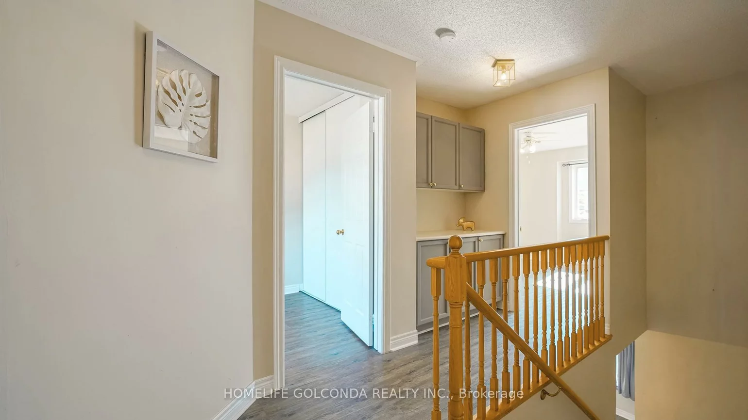 21, Bentley, 400 West, Barrie