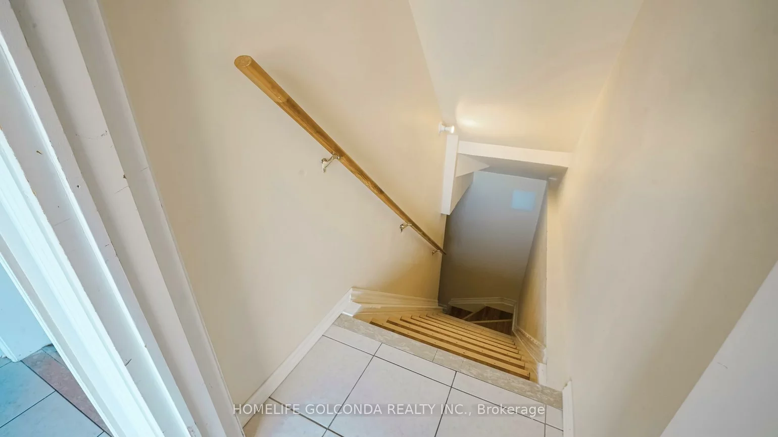 21, Bentley, 400 West, Barrie