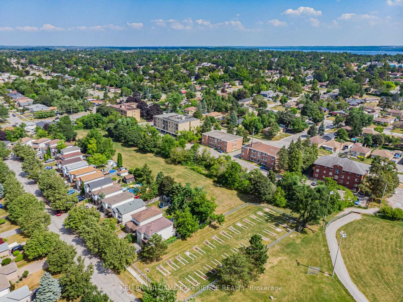49, Laurie, Wellington, Barrie