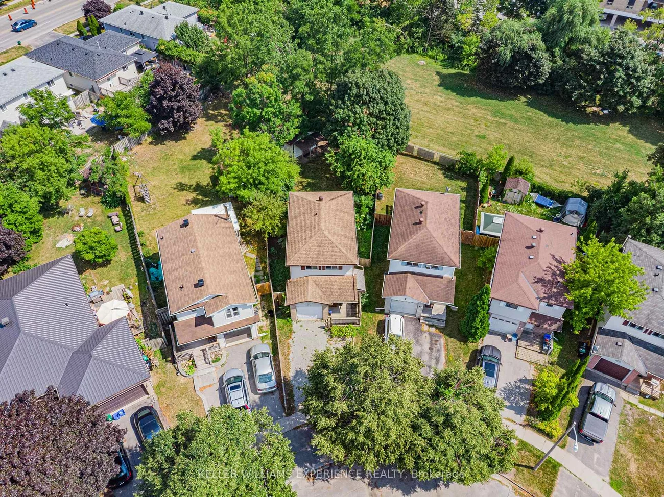 49, Laurie, Wellington, Barrie