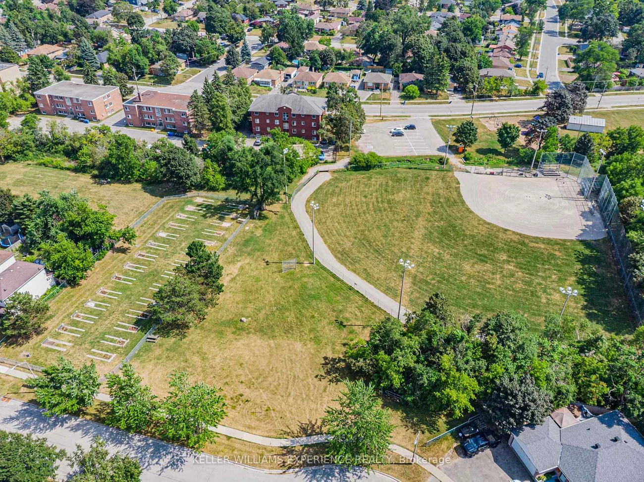 49, Laurie, Wellington, Barrie