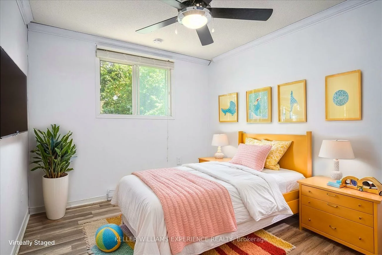 49, Laurie, Wellington, Barrie