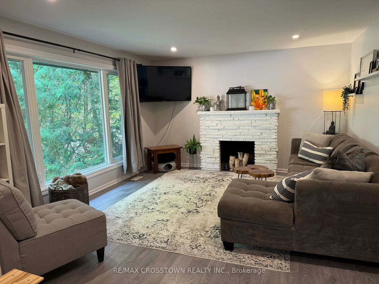 34, Queen, Codrington, Barrie