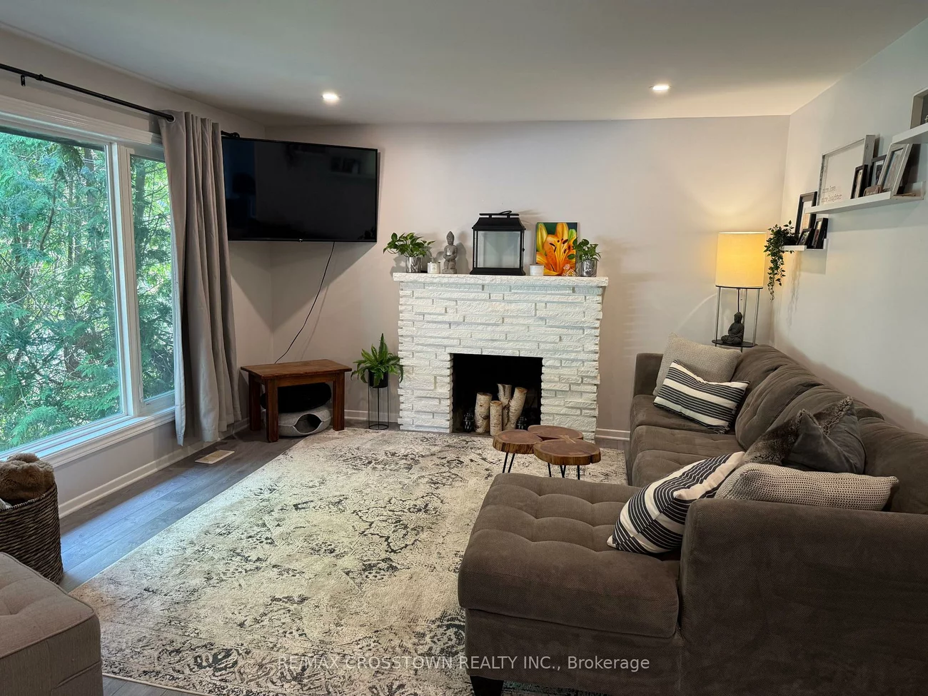 34, Queen, Codrington, Barrie