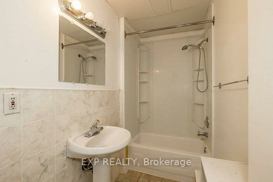 94, Eccles, Queen's Park, Barrie