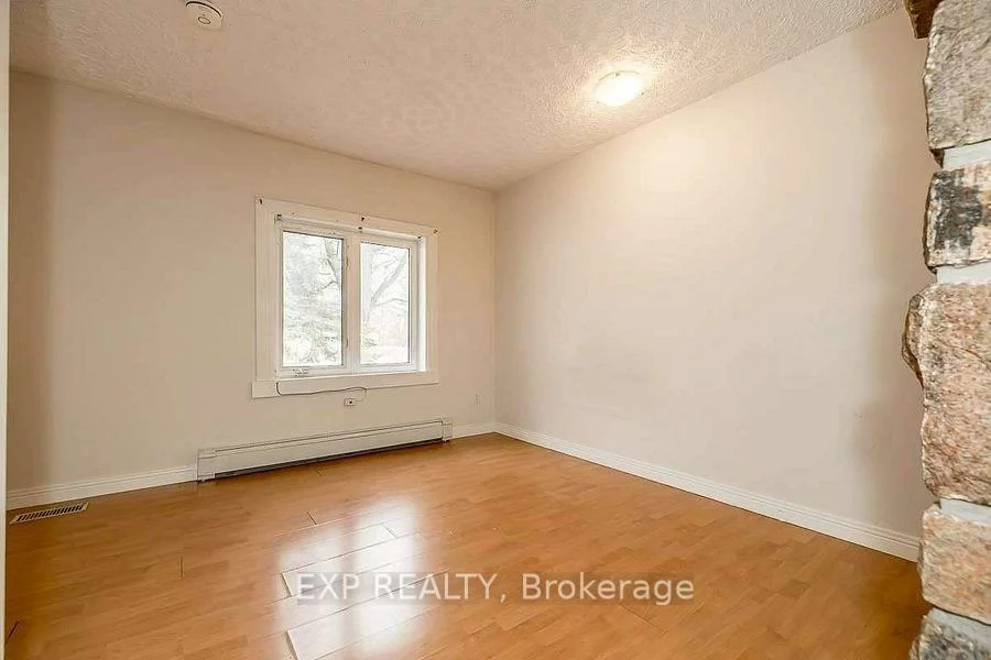 94, Eccles, Queen's Park, Barrie