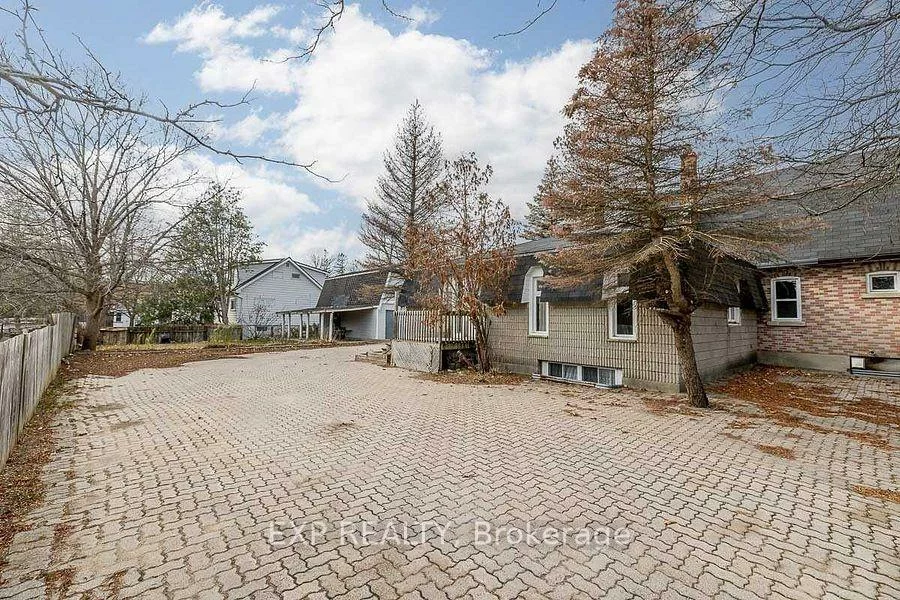 94, Eccles, Queen's Park, Barrie