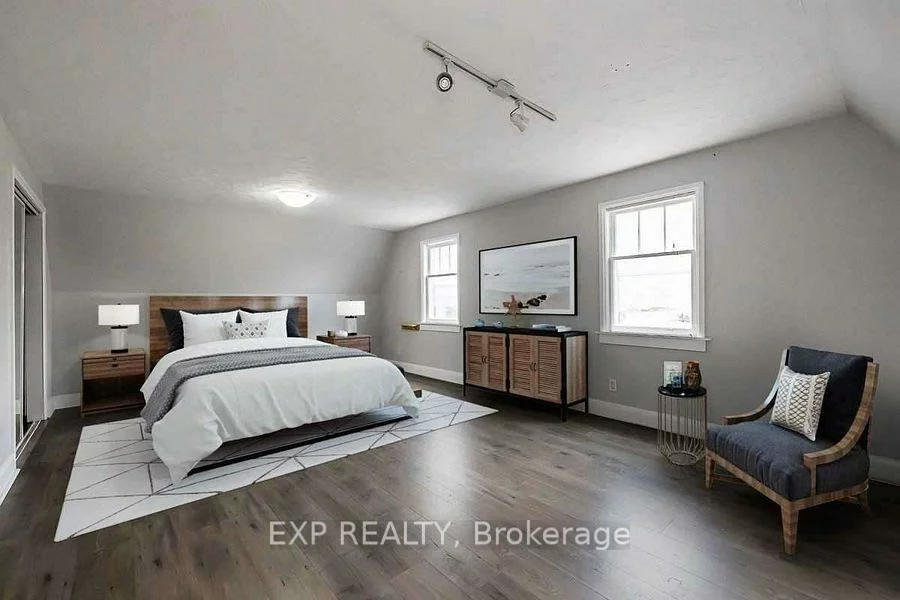 94, Eccles, Queen's Park, Barrie