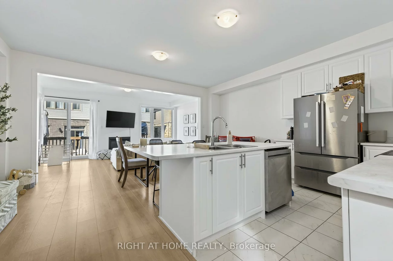 86, West Oak, Rural Barrie Southeast, Barrie