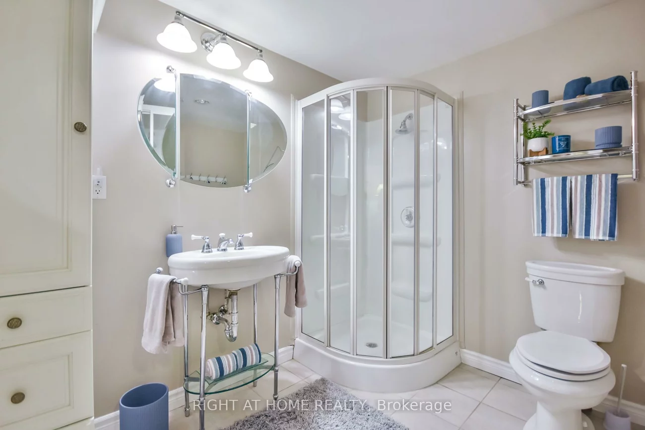 13, Couples, East Bayfield, Barrie