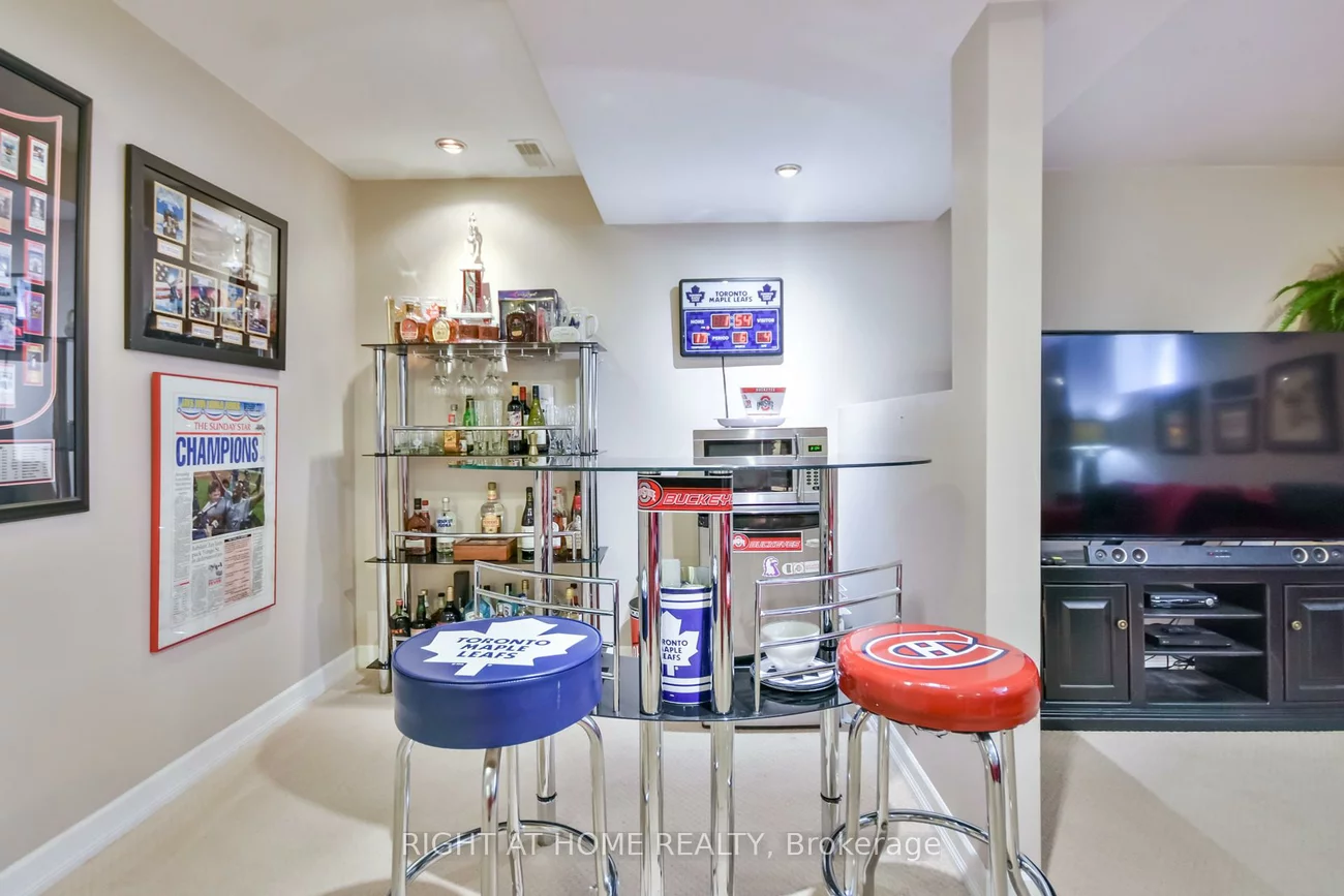 13, Couples, East Bayfield, Barrie