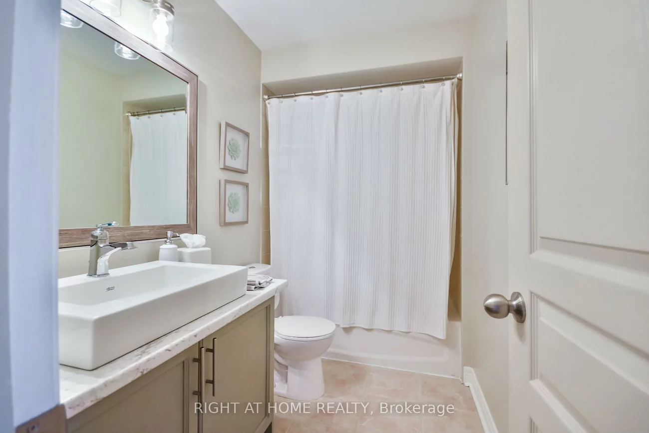 13, Couples, East Bayfield, Barrie