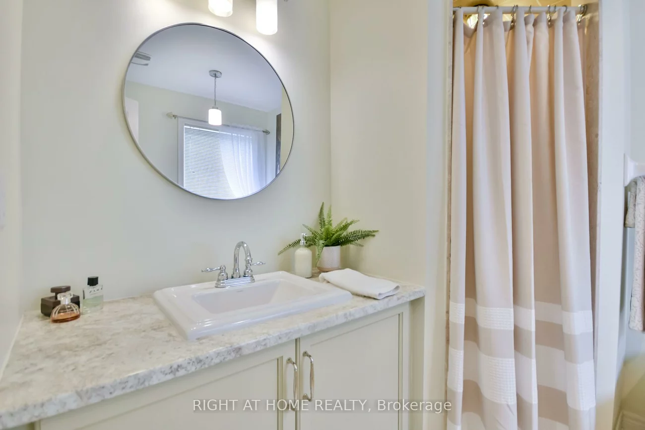 13, Couples, East Bayfield, Barrie