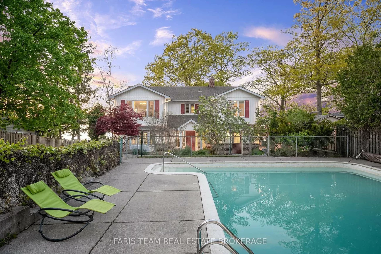 10, White Oaks, South Shore, Barrie