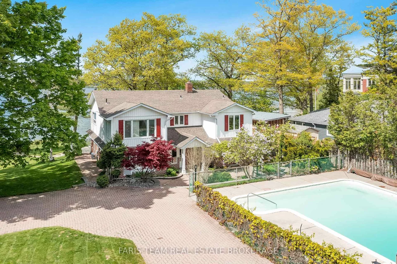 10, White Oaks, South Shore, Barrie