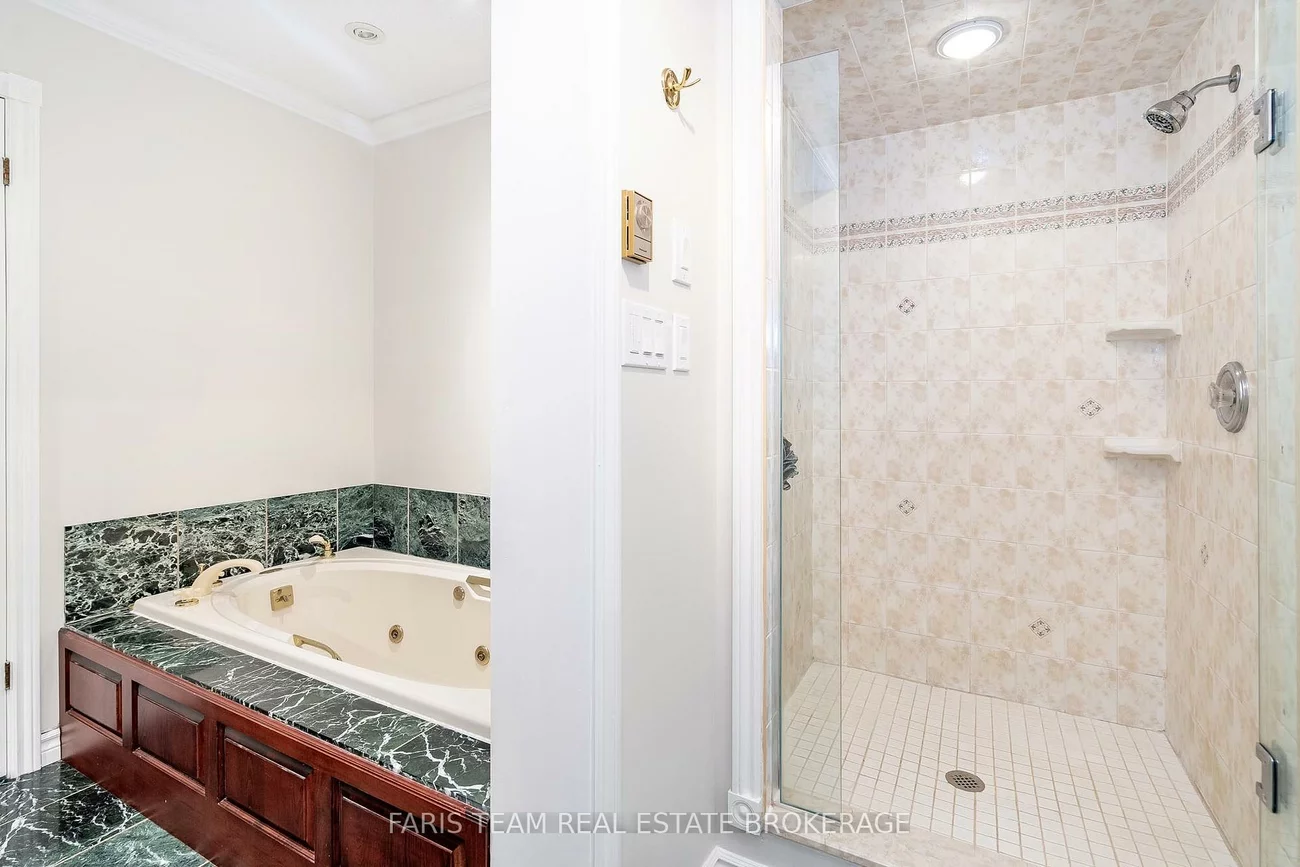 10, White Oaks, South Shore, Barrie