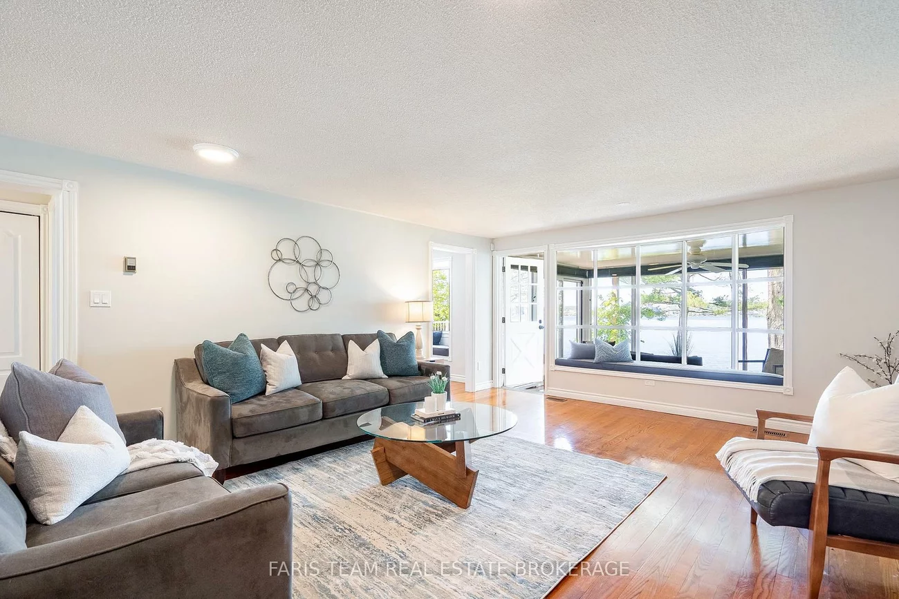 10, White Oaks, South Shore, Barrie