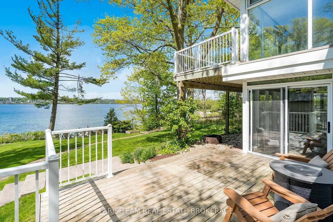 10, White Oaks, South Shore, Barrie