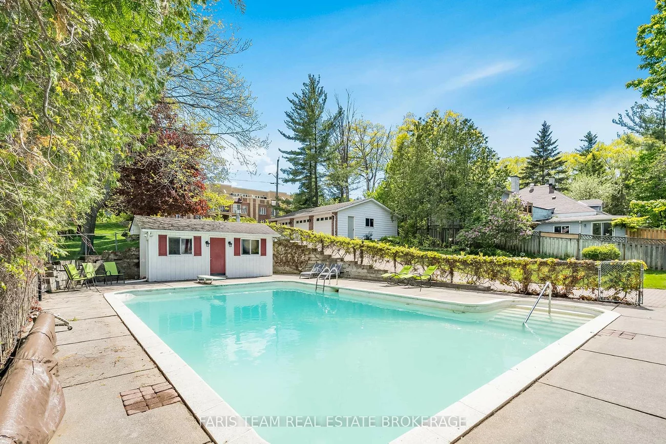 10, White Oaks, South Shore, Barrie