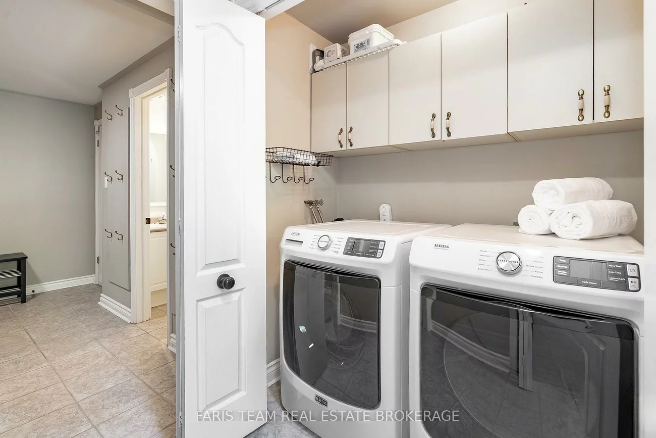 10, White Oaks, South Shore, Barrie