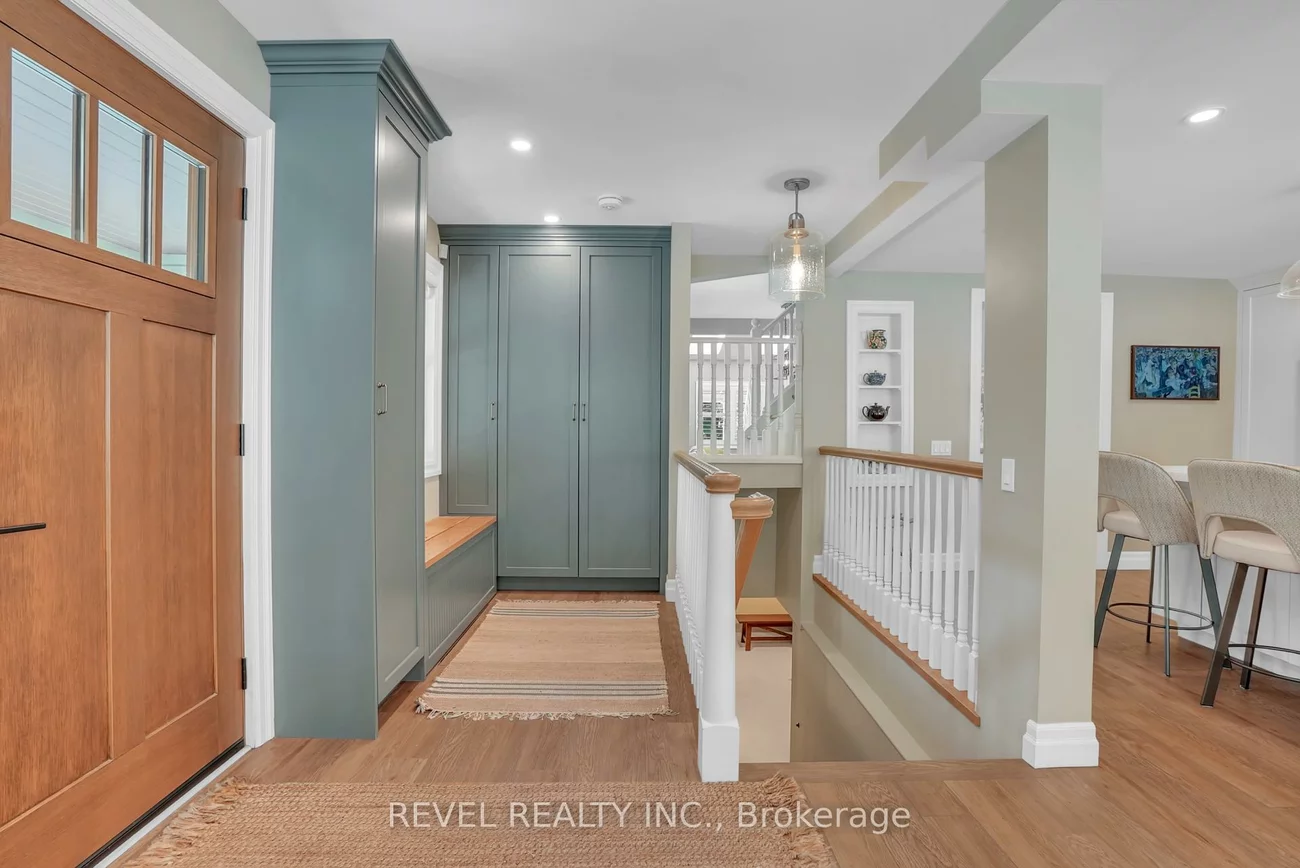 42, Dalton, Queen's Park, Barrie