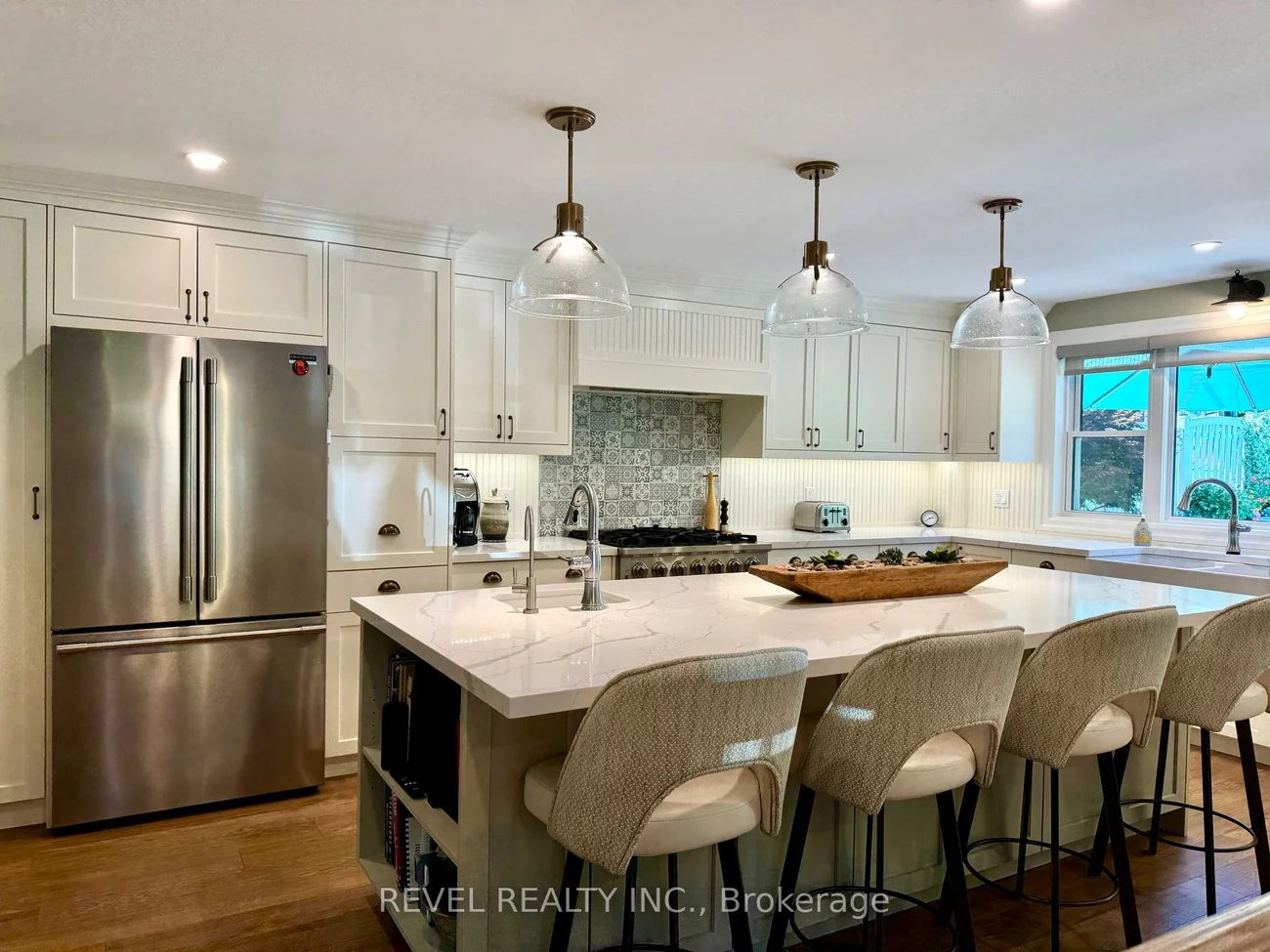 42, Dalton, Queen's Park, Barrie