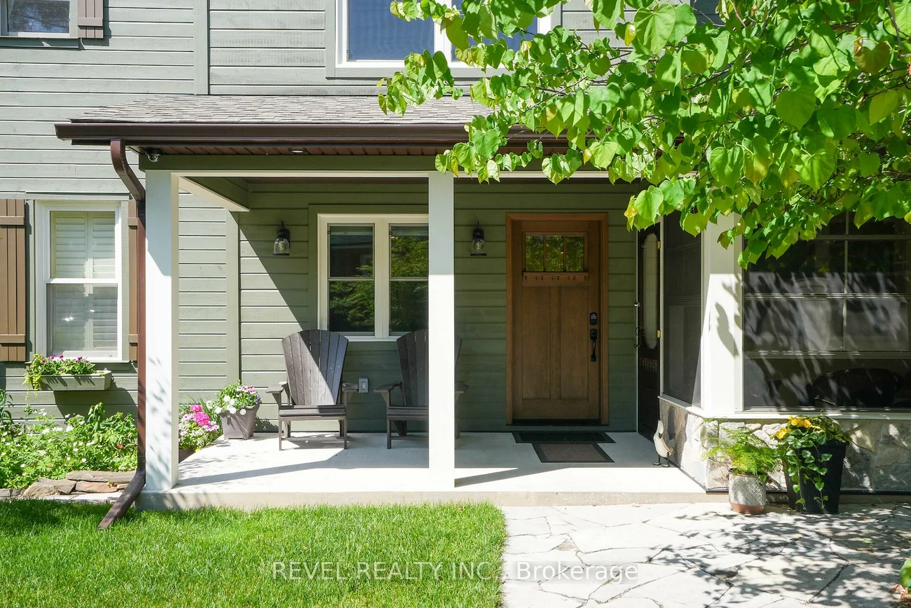 42, Dalton, Queen's Park, Barrie