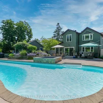 42, Dalton, Queen's Park, Barrie