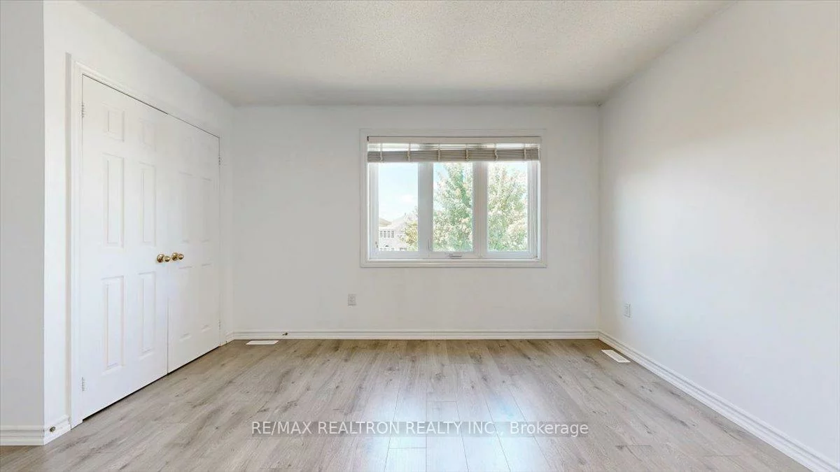 19, Tamarack, Bayshore, Barrie