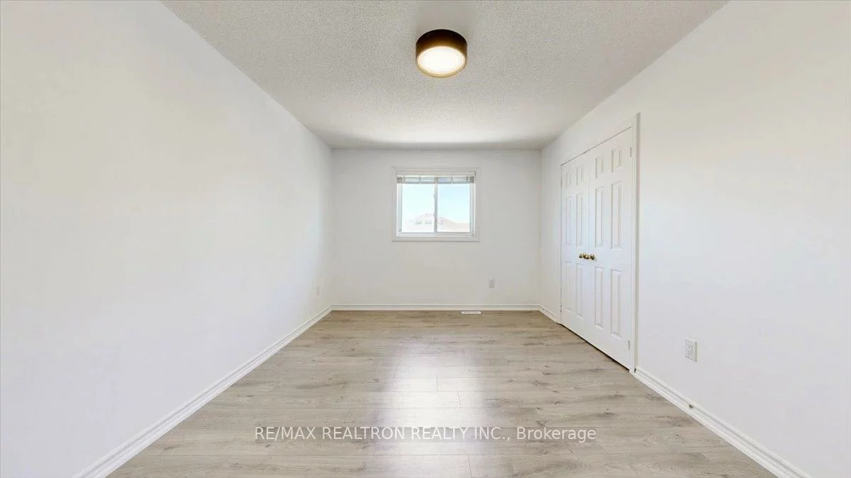 19, Tamarack, Bayshore, Barrie