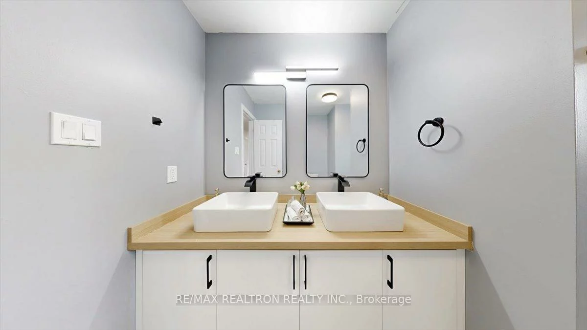 19, Tamarack, Bayshore, Barrie