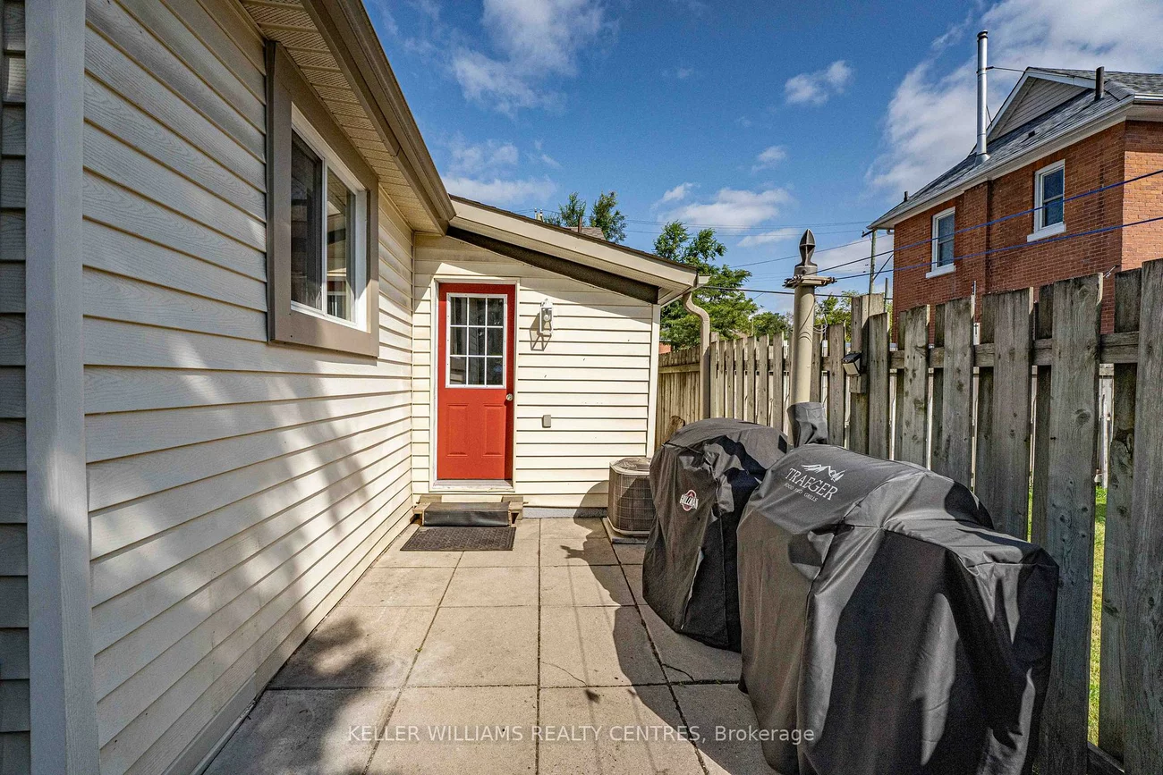 61, Victoria, Sanford, Barrie