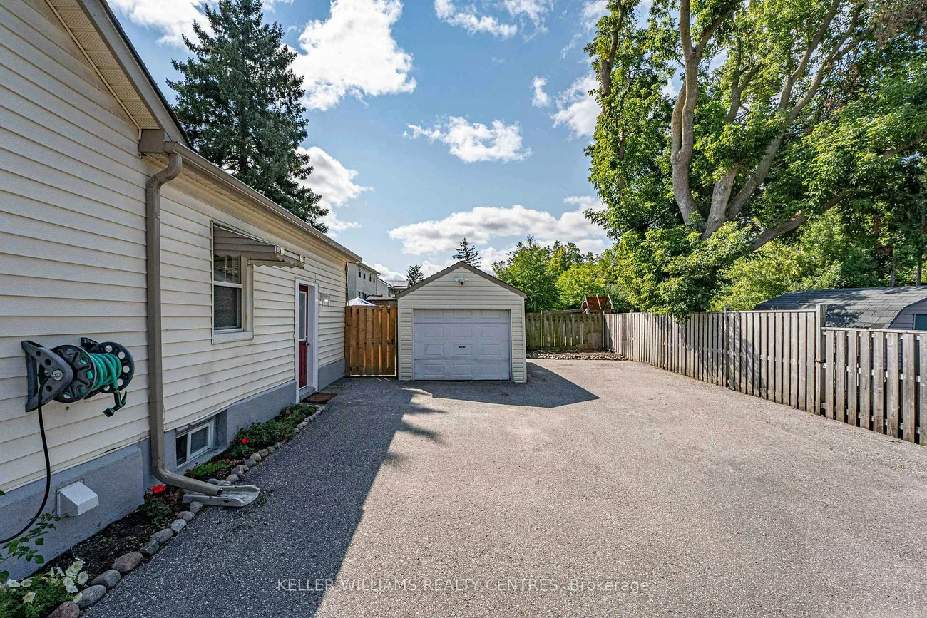 61, Victoria, Sanford, Barrie
