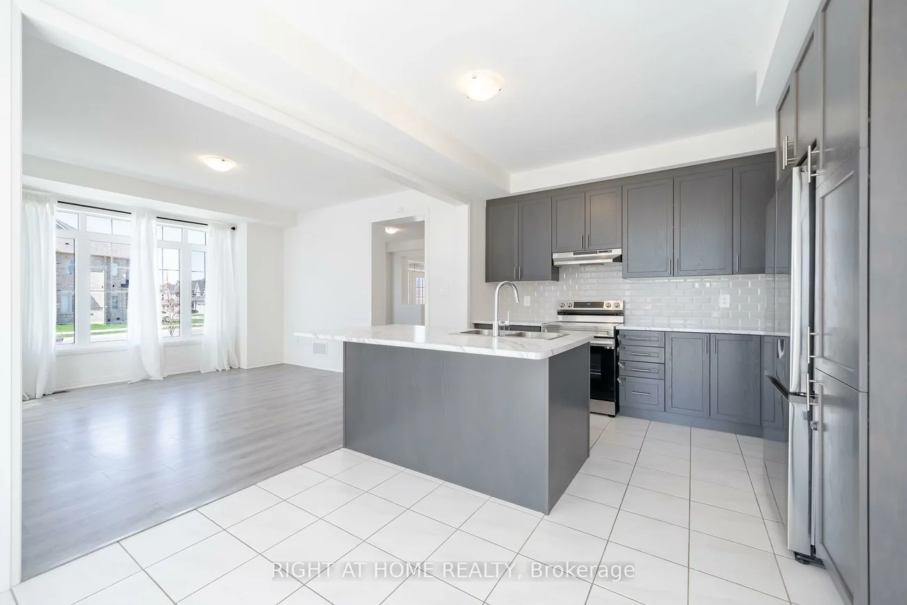 42, CopperHill HTS, Rural Barrie Southeast, Barrie