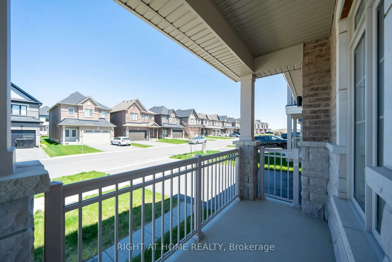 42, CopperHill HTS, Rural Barrie Southeast, Barrie