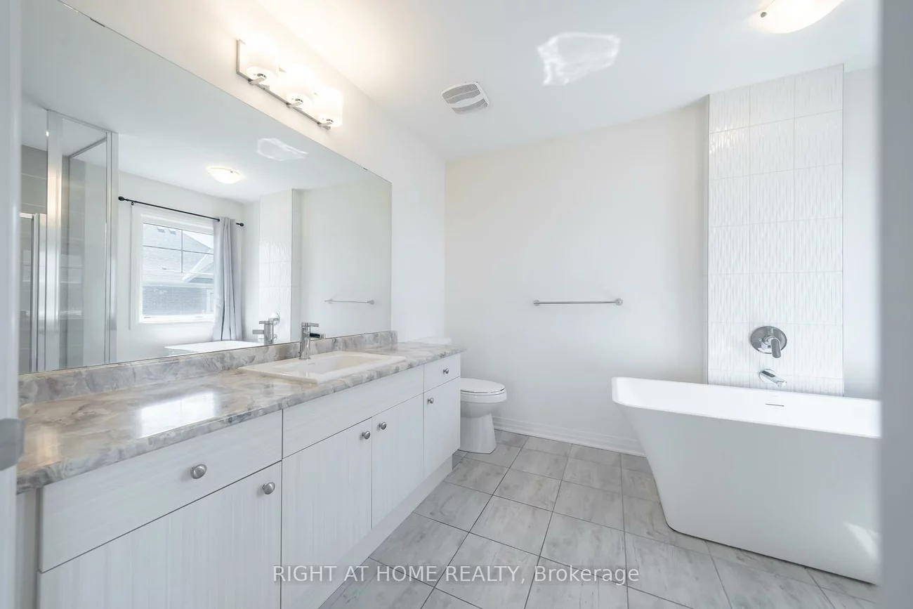 42, CopperHill HTS, Rural Barrie Southeast, Barrie