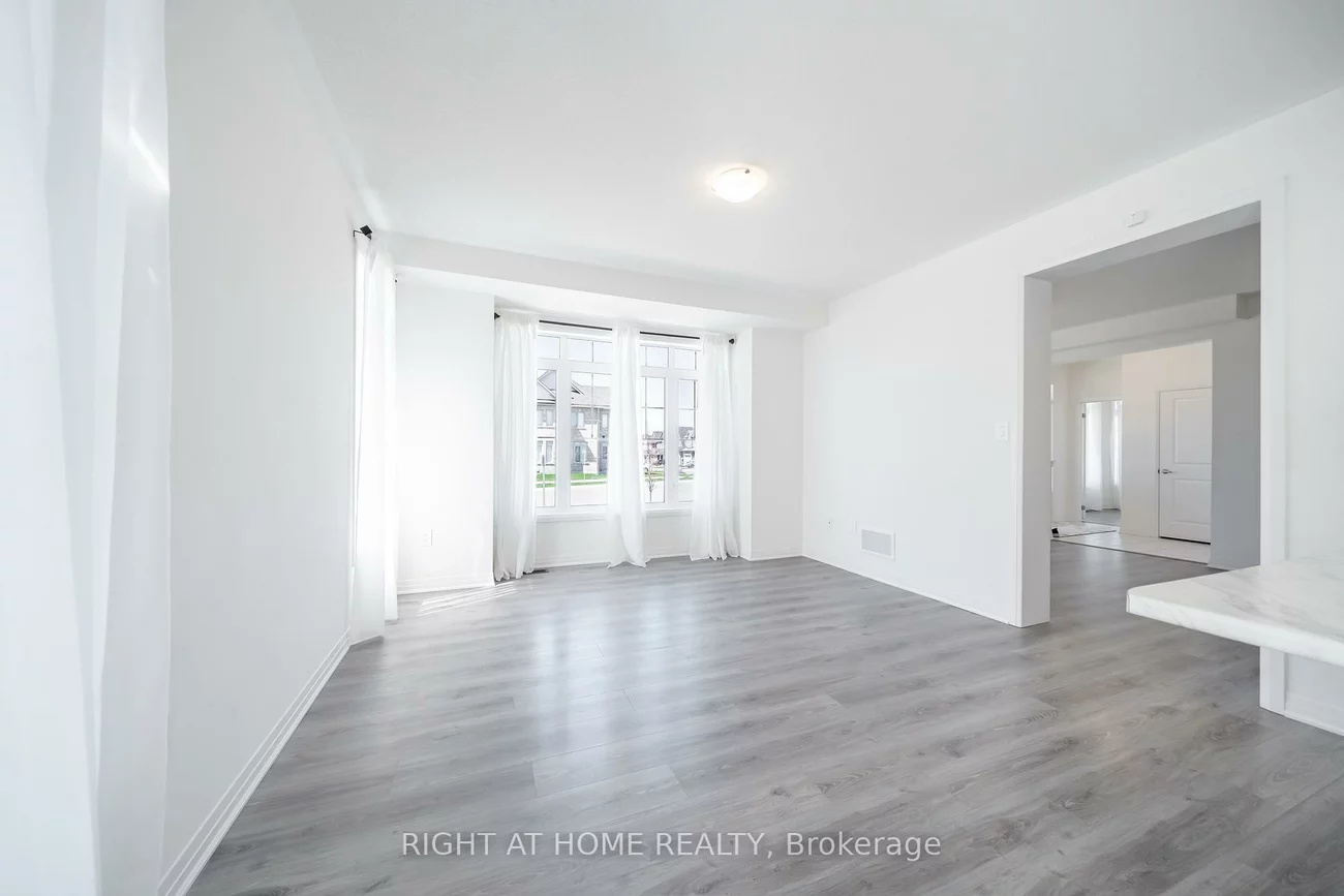 42, CopperHill HTS, Rural Barrie Southeast, Barrie