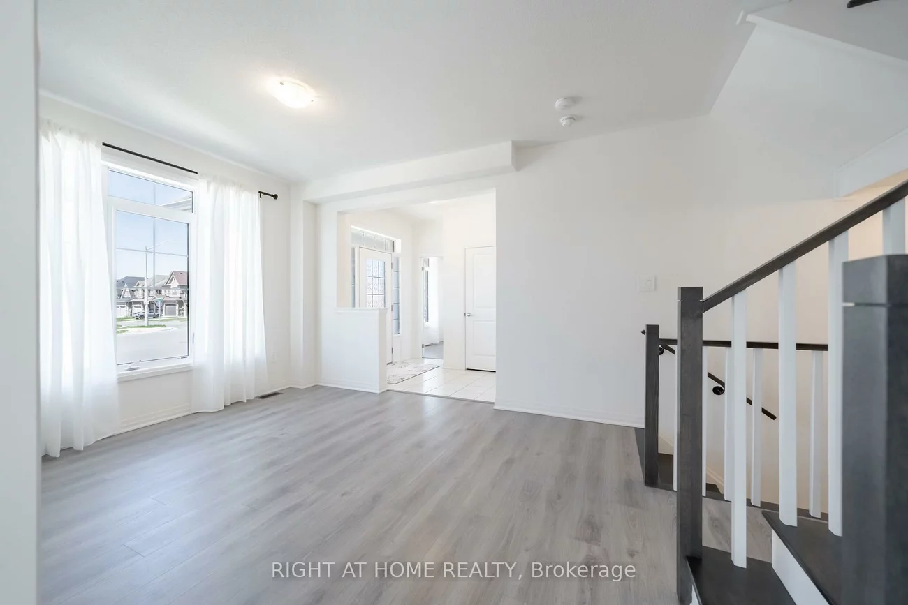 42, CopperHill HTS, Rural Barrie Southeast, Barrie