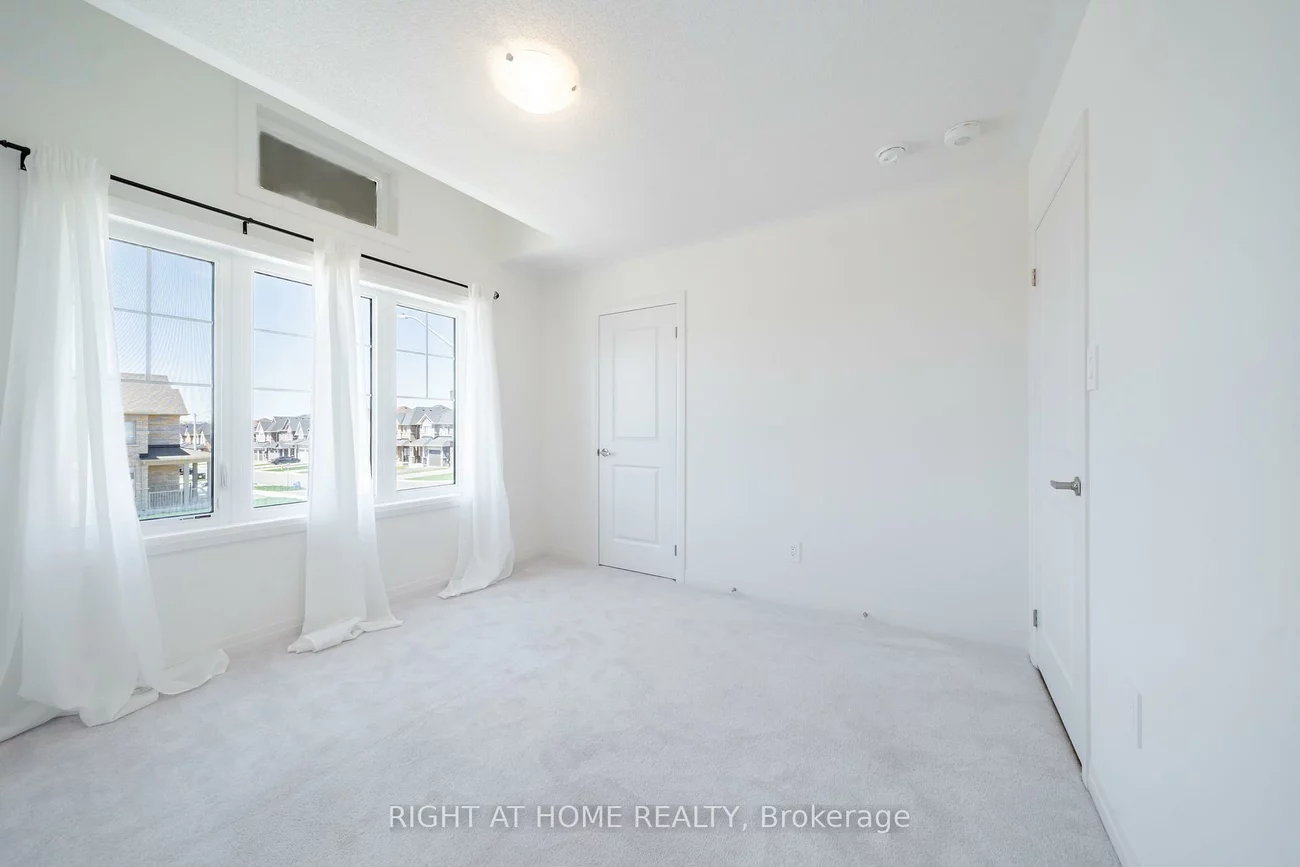 42, CopperHill HTS, Rural Barrie Southeast, Barrie