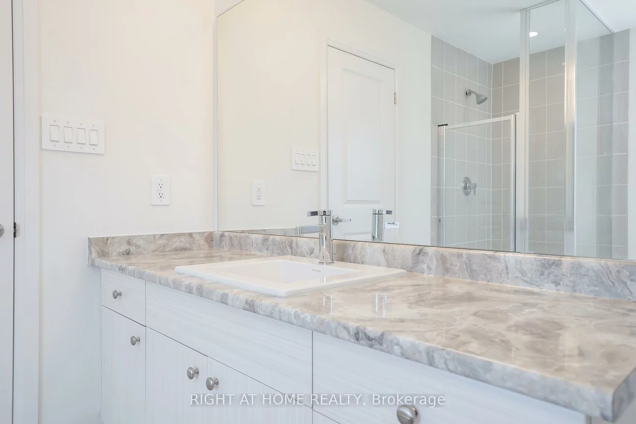 42, CopperHill HTS, Rural Barrie Southeast, Barrie