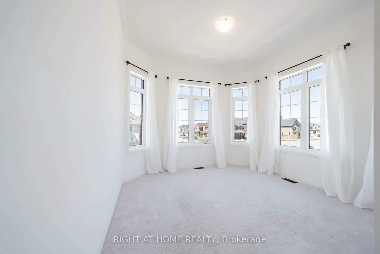 42, CopperHill HTS, Rural Barrie Southeast, Barrie
