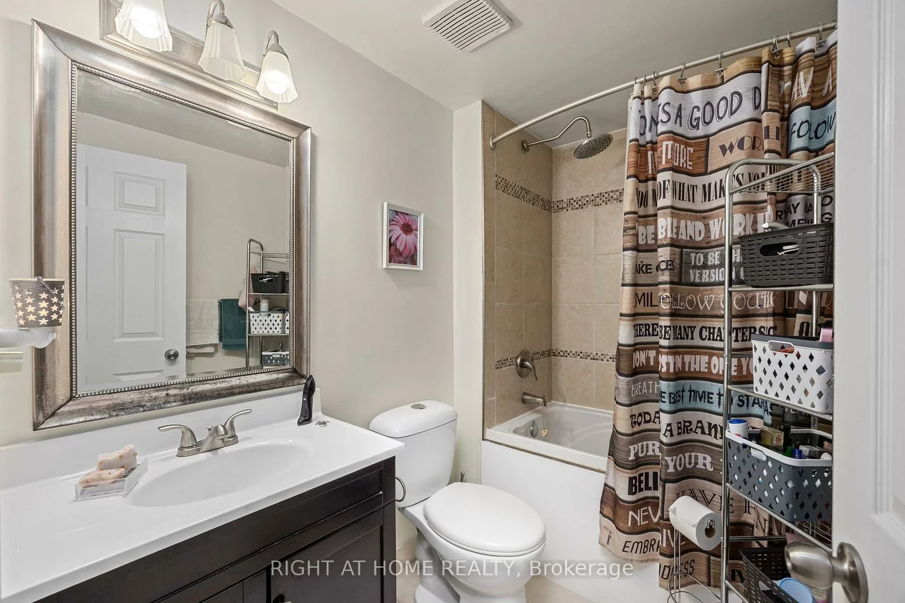 29, Herrell, Painswick South, Barrie